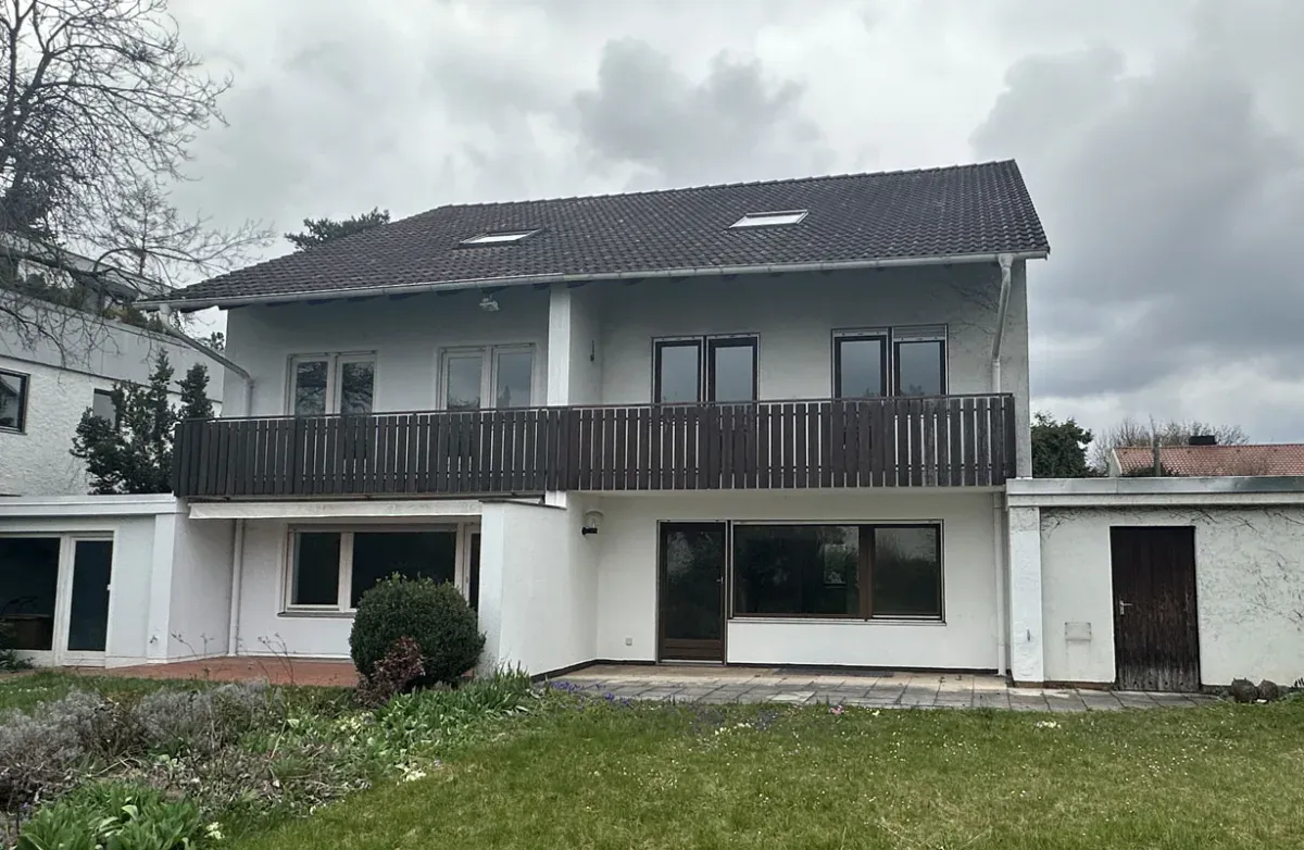 Haus E, Außenansicht