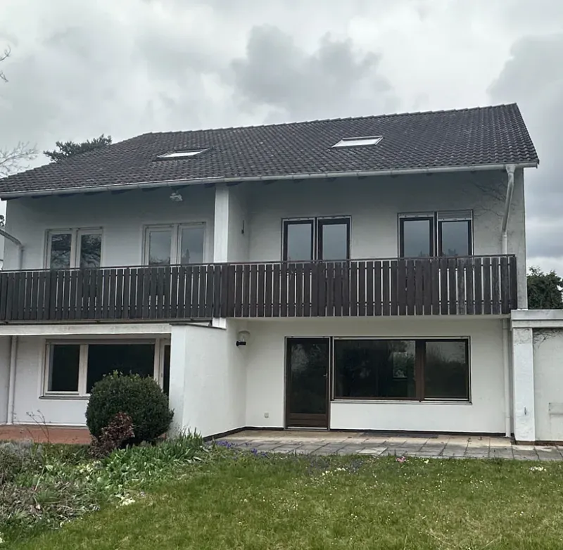 Haus E, Außenansicht